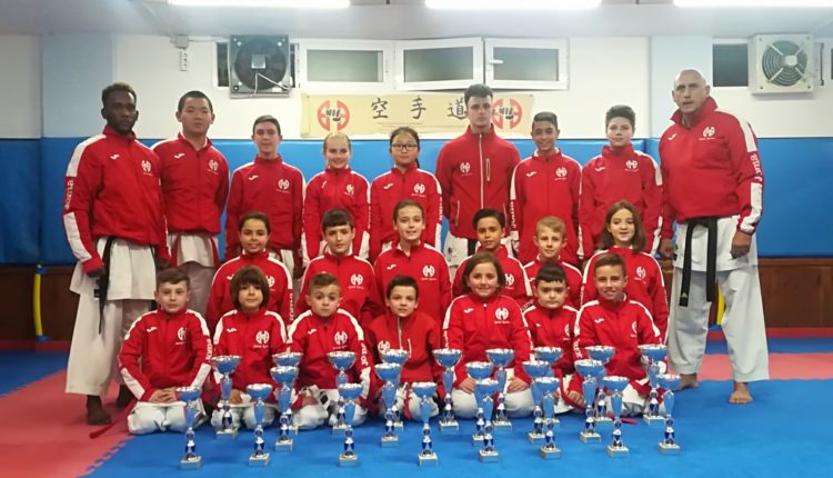 Los karatecas aguileños brillan en el Campeonato Regional