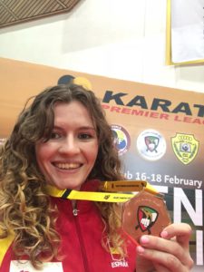 La karateca Cristina Ferrer se acerca al top-20 mundial tras el bronce en Dubai