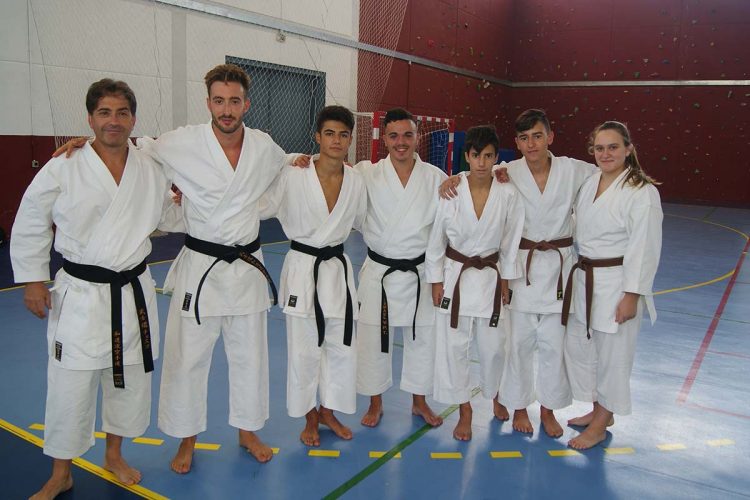 Cinco karatecas del Club Bushido de Ronda logran el cinturón negro en Córdoba tras superar todas las pruebas