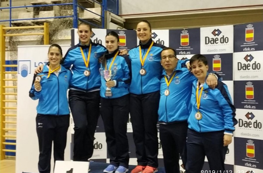 La compostelana Cristy Shedimar Tojo, de Ávalon Kai, consigue el oro en el Campeonato de España de Para-kárate