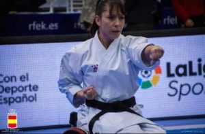 Medina muestra su apoyo a la campeona del mundo de Para-Karate