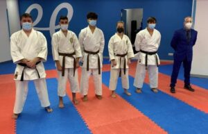 Nueve nuevos cinturones negros al karate andorrano