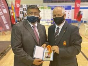 Federación Española de Karate estimula al sensei Oswalds Mata