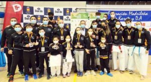 El Karate Club San Vicente se estrena en la Copa de España con 14 medallas