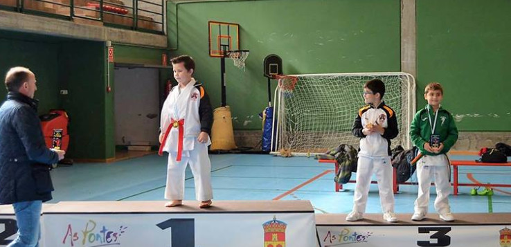 As Pontes acogió el Campeonato Provincial de Karate