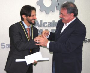Miguel Cocchiola, otorgó la Orden Arturo Michelena a Antonio José Díaz