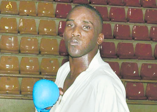 karateca Dionicio Gustavo decidido a dejar el pellejo en Barranquilla
