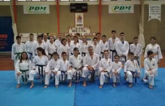 Clase magistral para los equipos de karate de Luarca y Navia