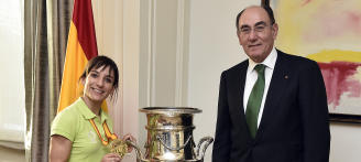 Sandra Sánchez, homenajeada por Iberdrola tras su oro mundialista