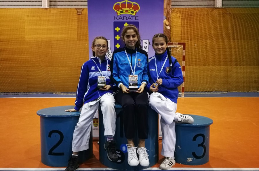 Dos medallas para el San Francisco Teo en el IX Trofeo Teresa Herrera de Karate Femenino