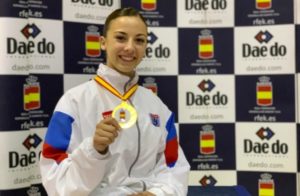 Lidia Rodríguez, campeona de España de karate en kata por equipos