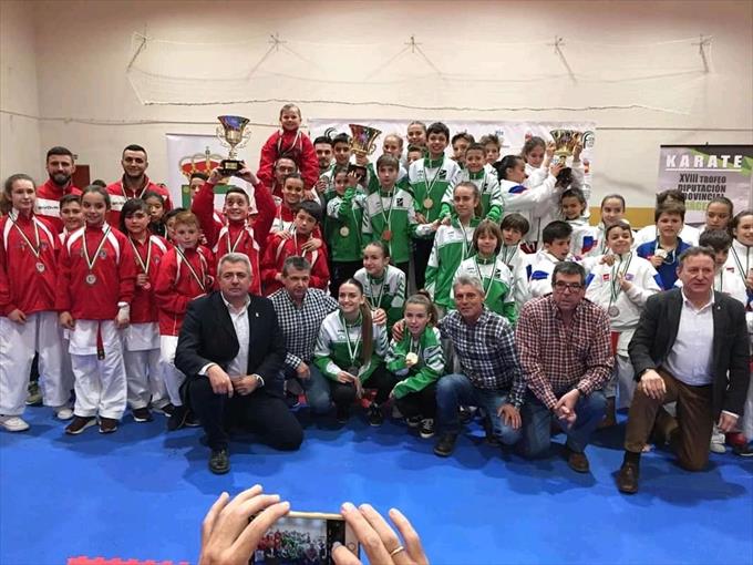 Éxito del Trofeo Diputación de Karate disputado en Losar de la Vera