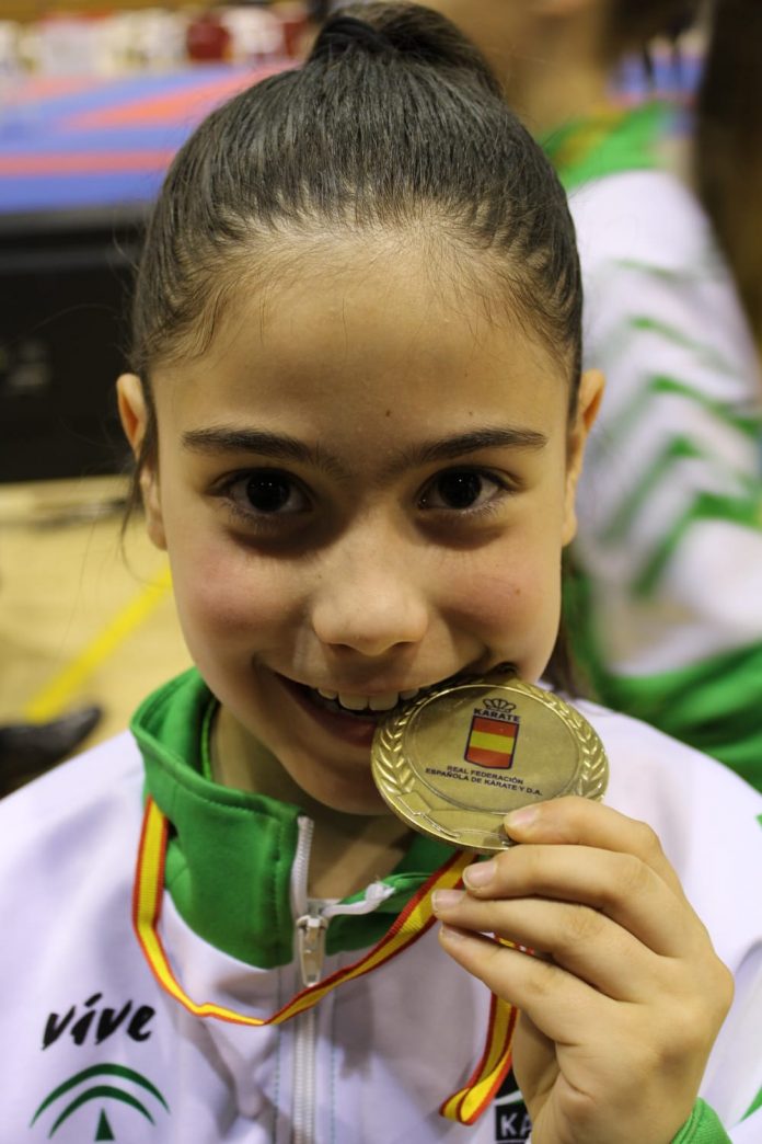 Helena González, medalla de bronce en su debut en un campeonato de España