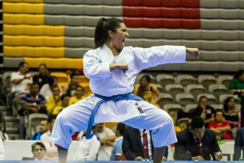 Cinthia De la Rue encamina a equipo a final en Serie A de Karate