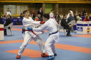 El karate vuelve a llenar San Antonio