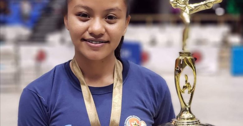 Karen, la joven de Nahuizalco que ganó medalla de bronce en el torneo Centroaméricano de Karate