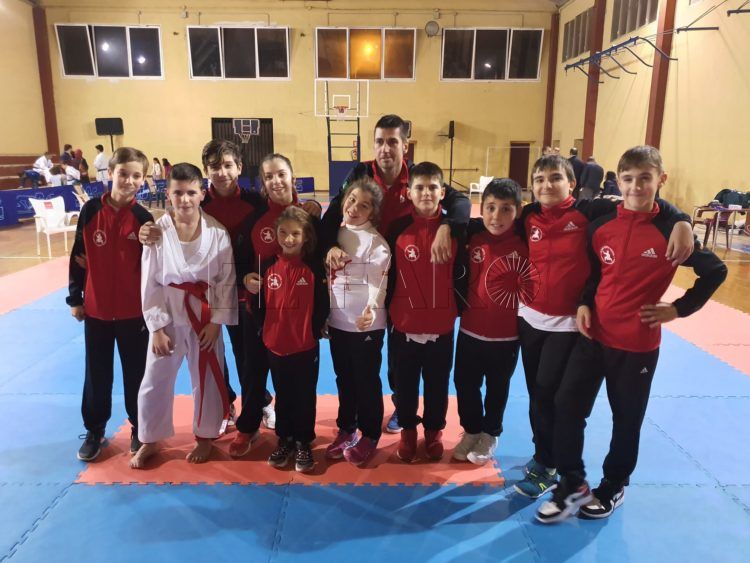 El karate ha reanudado los entrenamientos presenciales en el gimnasio