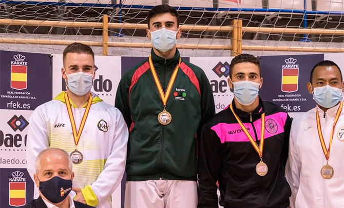 Cuatro medallas para el karate vasco en Leganés