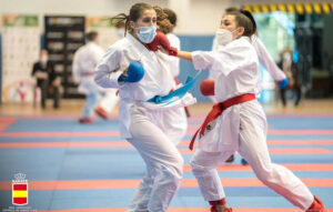 La karateka utrerana Marta Cabrera llega hasta cuartos de final en el campeonato de España