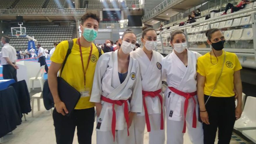 El Club Karate Canals roza el bronce en el Autonómico de clubes disputado en Alicante